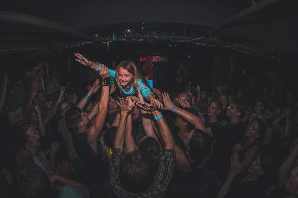 1B41D9CC-370E-4F79-B1A2-4C0DE374B08B